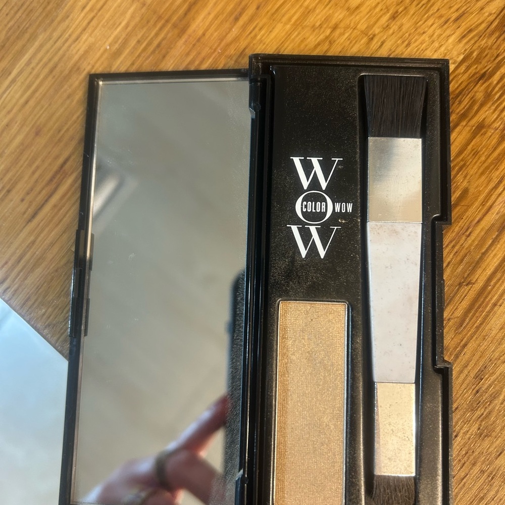 The Color Wow Root Cover Up in Blonde. a 0.07 oz tester-sized powder